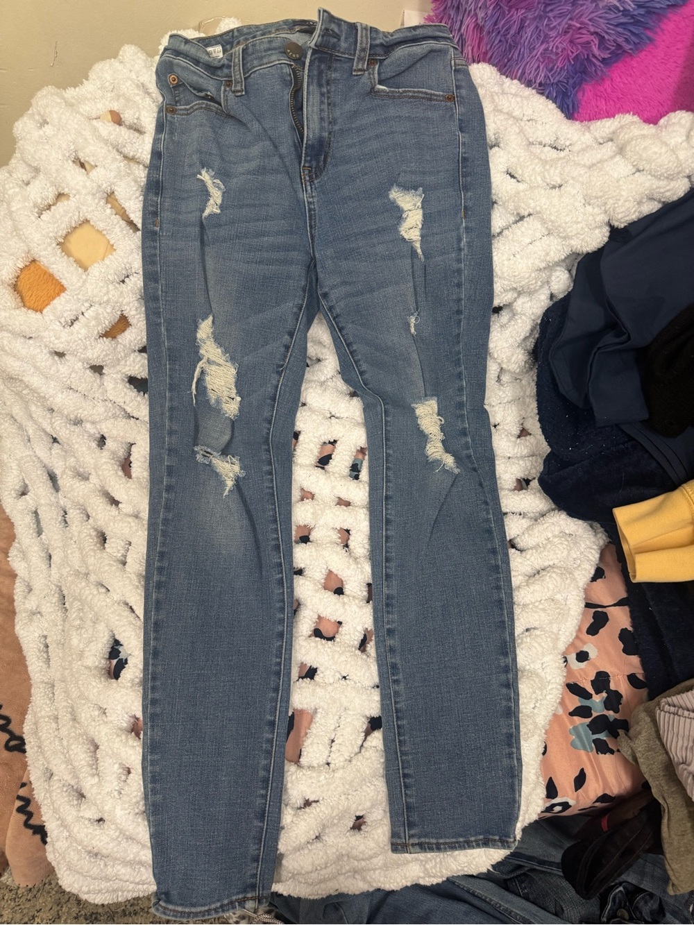 Aeropostale Women's Distressed Skinny Jeans - Light Blue